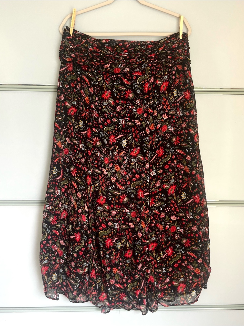 Sundance 100% Silk Floral Maxi Skirt L Boho Ruched Waist and fully Lined